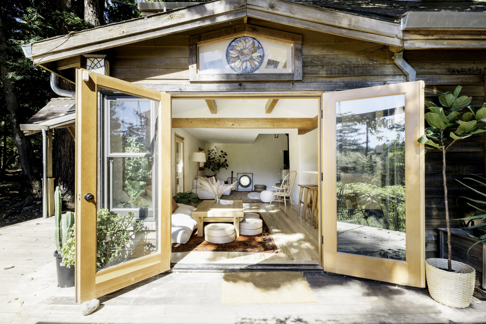 Home Tour A Santa Cruz Cottage Full of Cozy Corners and Forest Views