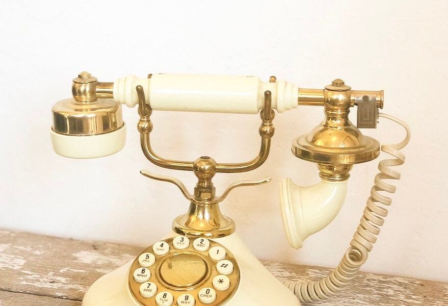 Etsy Holiday Hotline