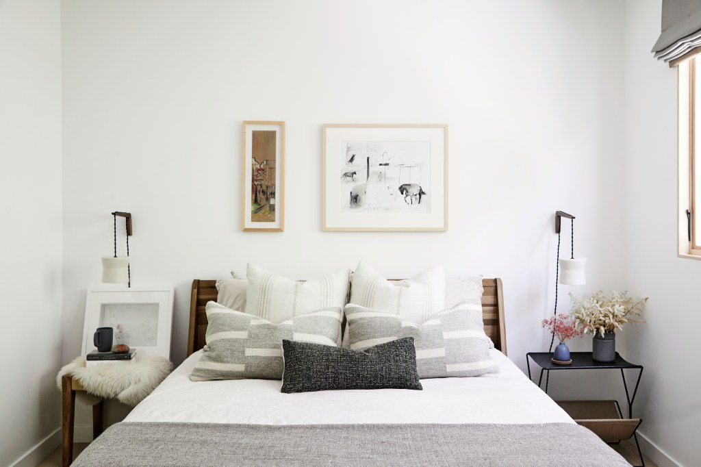 How to Set up the Ultimate Guest Room? Designers and an Airbnb Host Weigh In