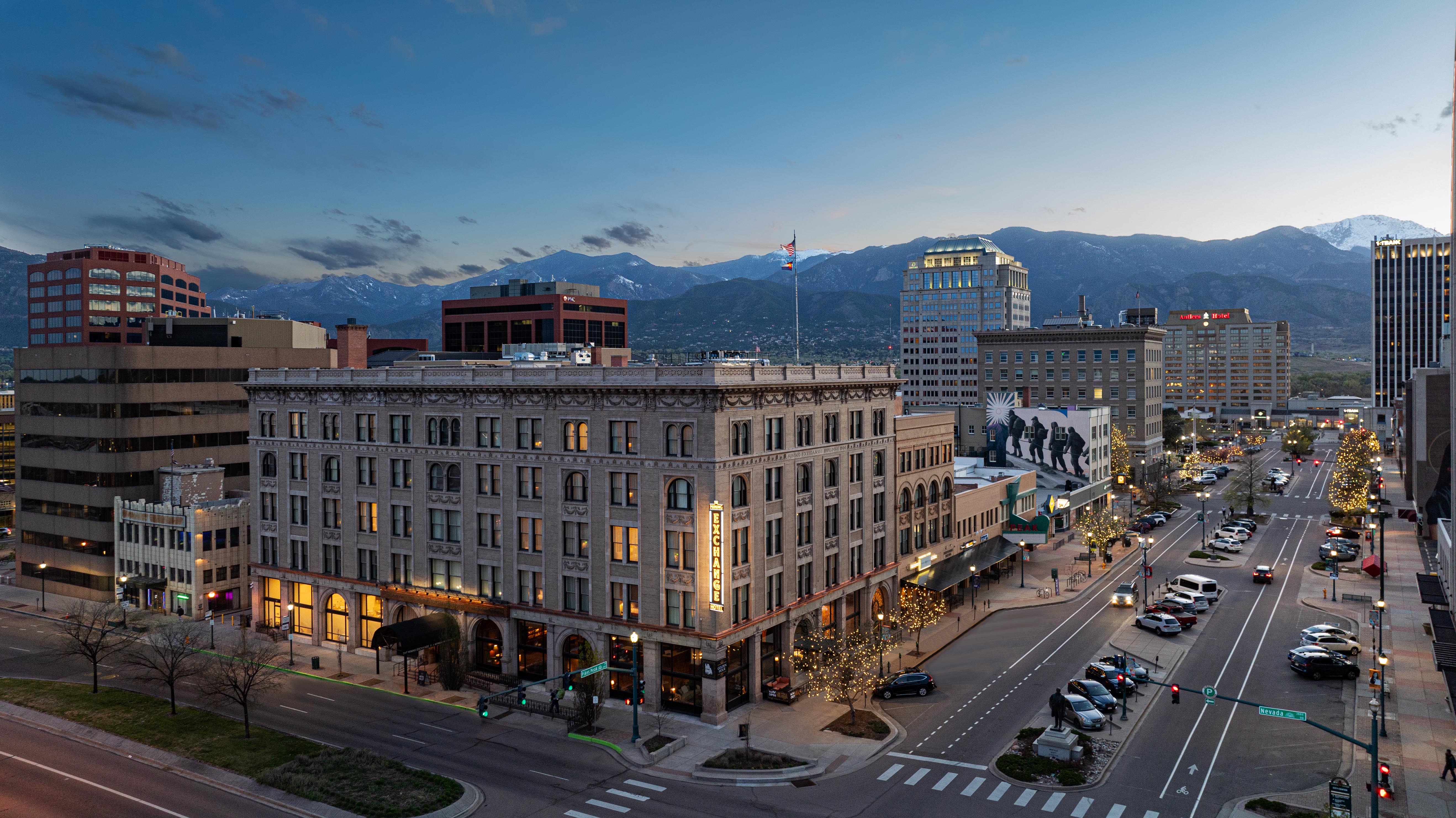exterior-of-the-mining-exchange-hotel-colorado-springs