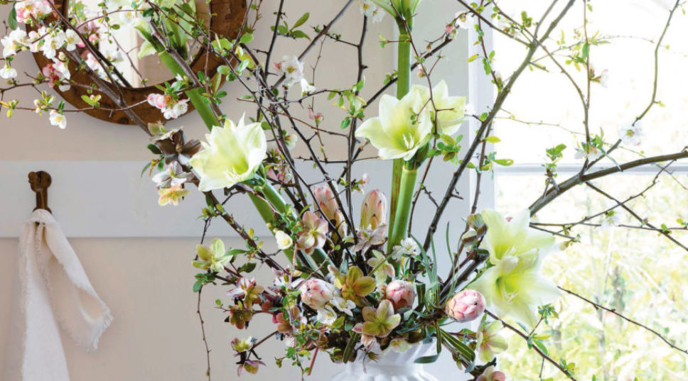 This Floral Arrangement Fast-Forwards Your Home into Spring