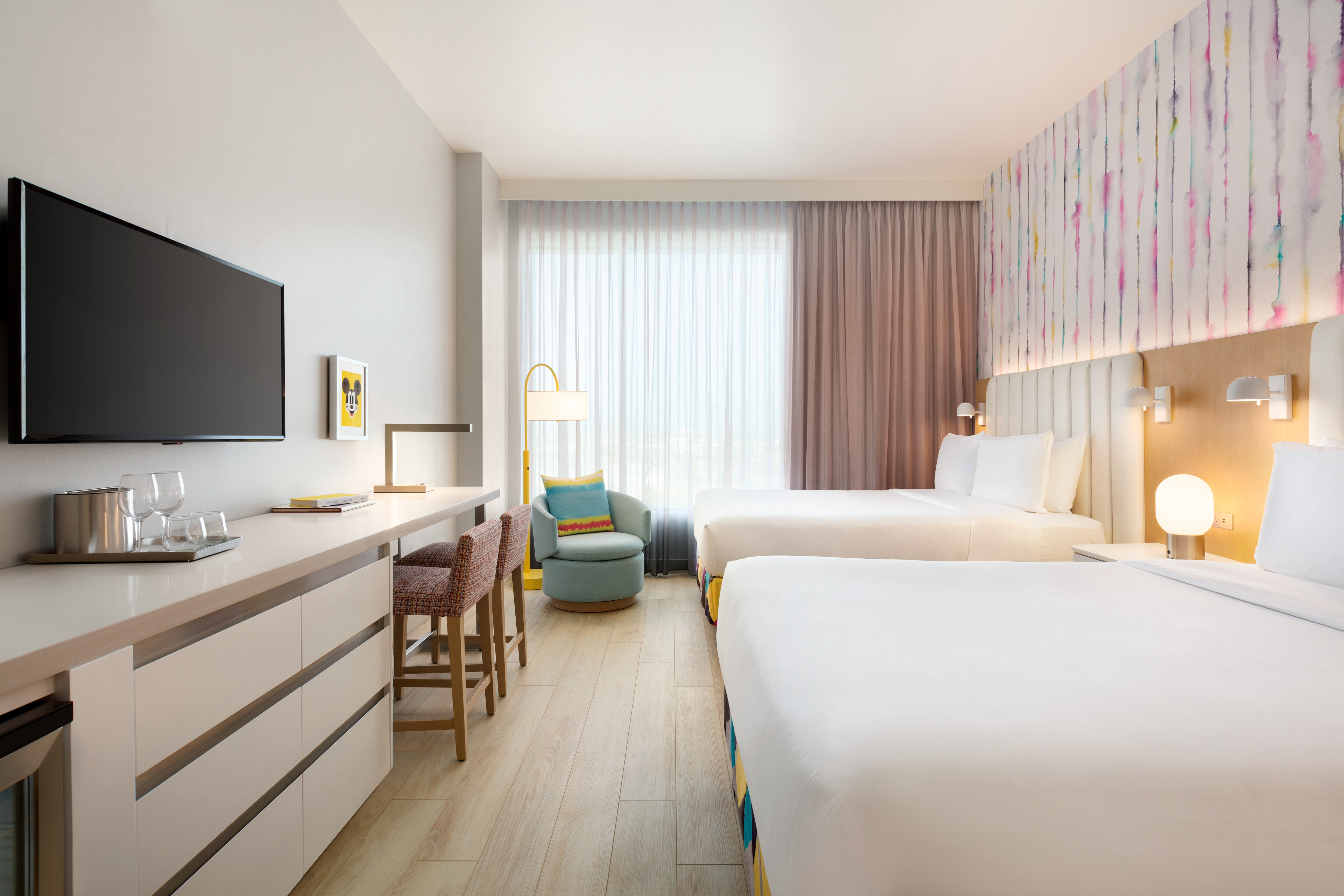 2-queen-beds-2-twin-bunks_photo-credit-vrx-studios