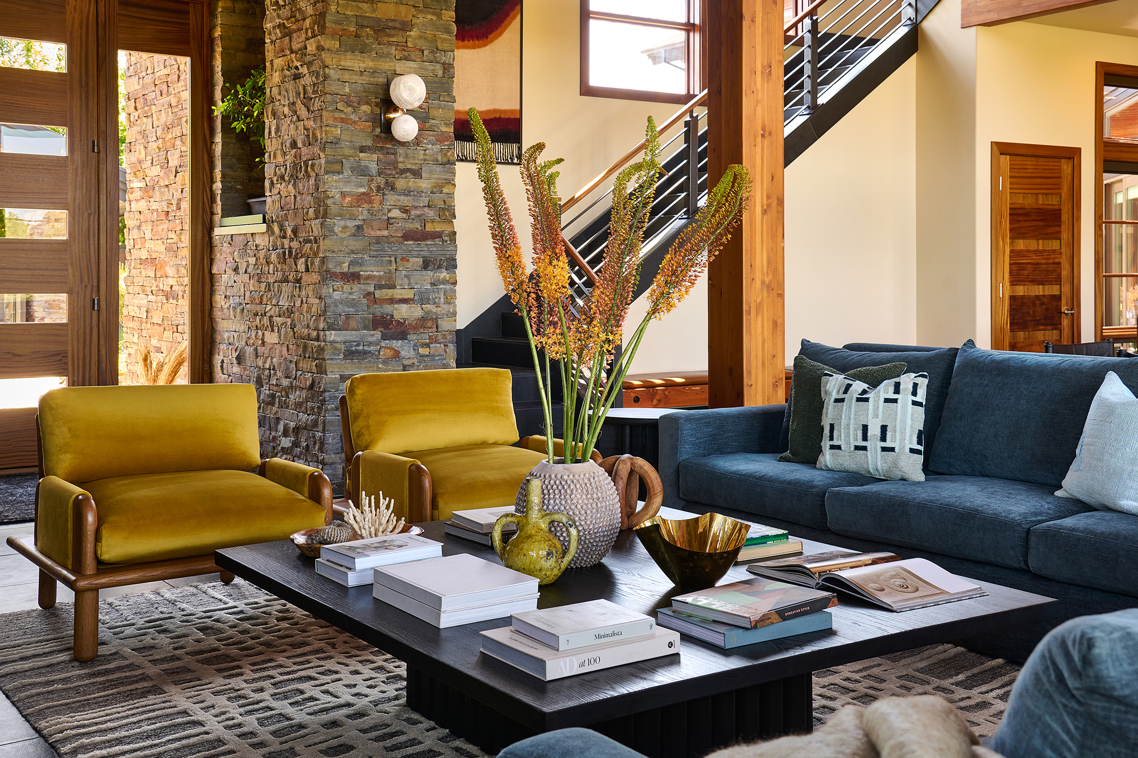 great-room-chairs-bend-house-tricorn-bla