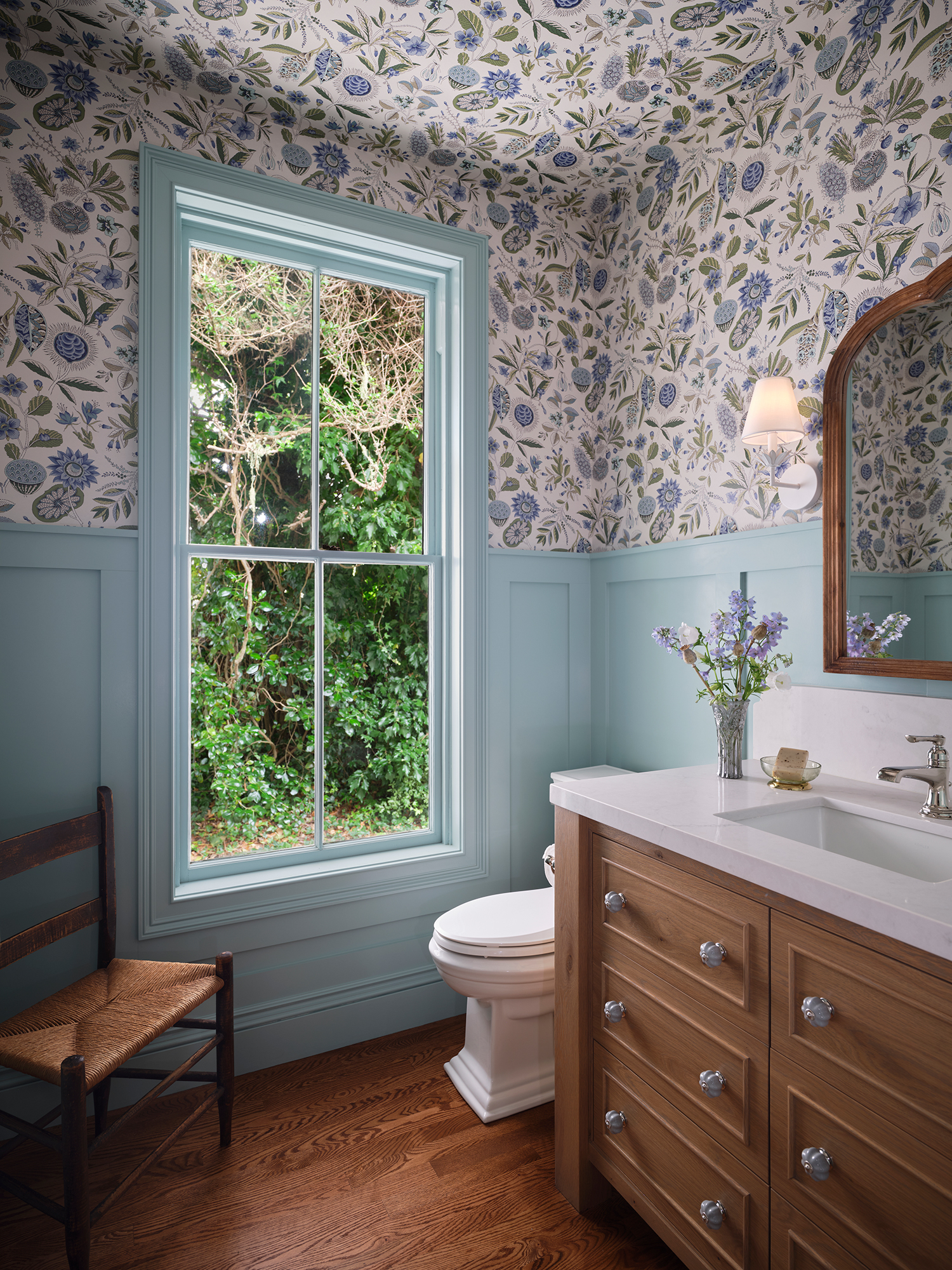 Guest Bathroom in Mendocino Italianate House by Atelier Julienne