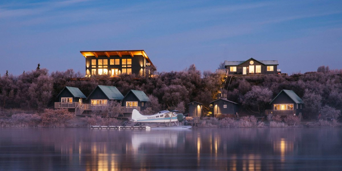 This Sleepy, Charming Alaskan Town Is the Gateway to a Stunning National Park