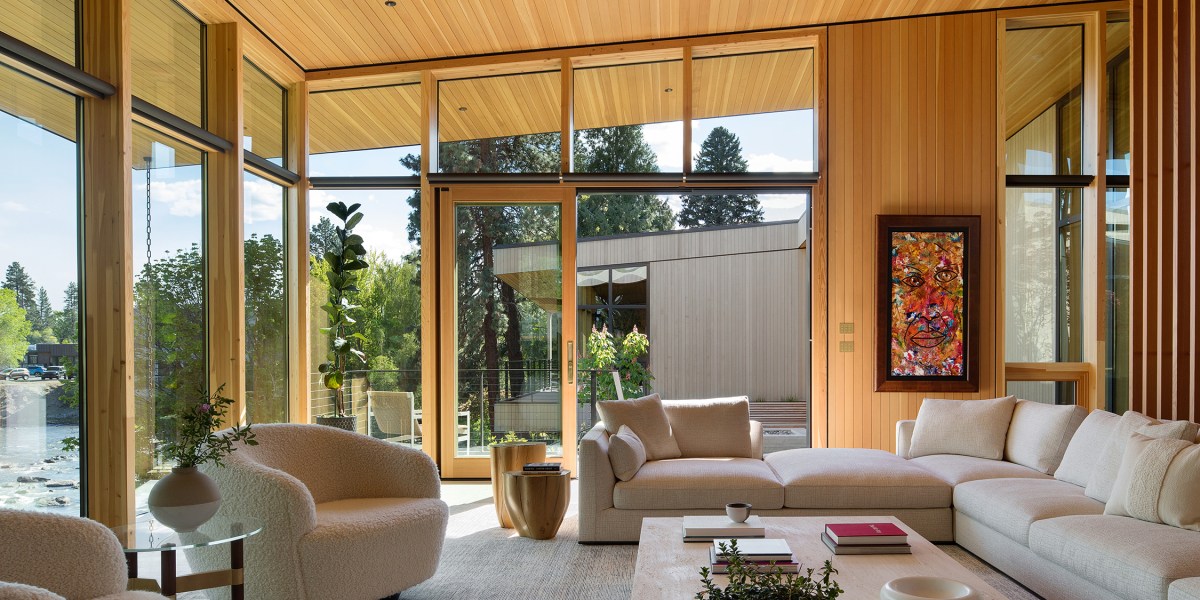 A Central Oregon Home Was Designed to Connect to the Land, Water, and Sky