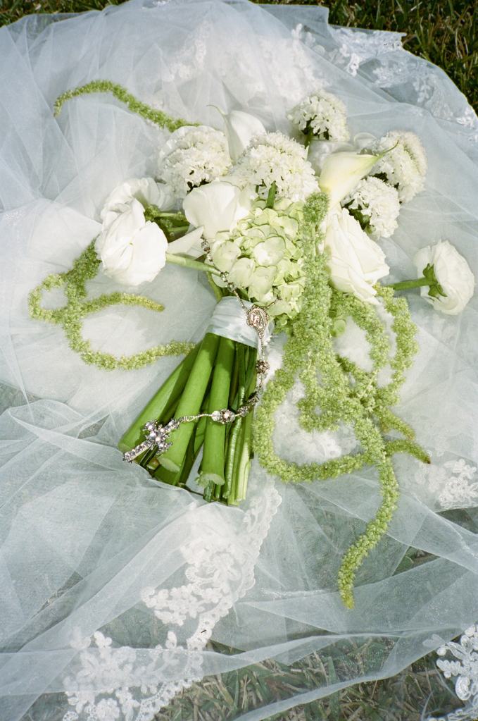 Bouquet with Green Amaranthus and White Flowers