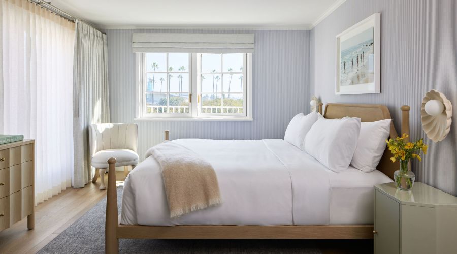 This New Boutique Hotel Draws Inspiration from Its Mid-Century Architecture—with a Pop of Palm Springs Style