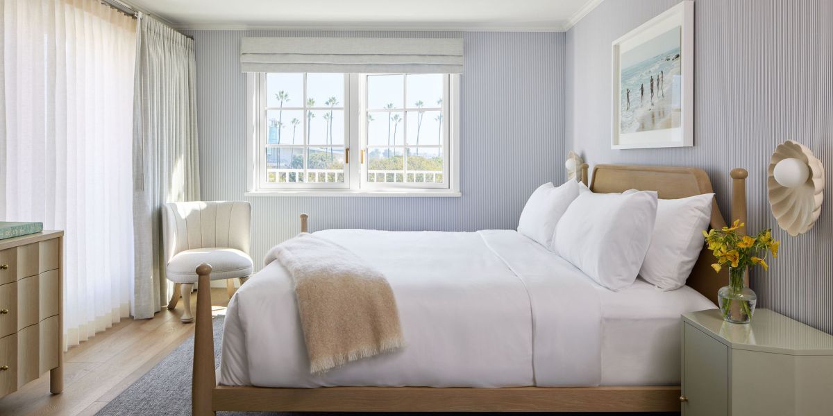 This New Boutique Hotel Draws Inspiration from Its Mid-Century Architecture—with a Pop of Palm Springs Style