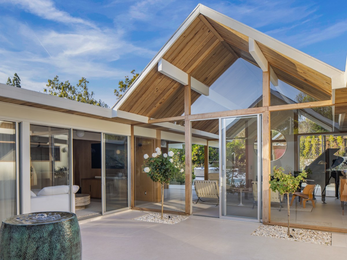 This Double A-Frame Eichler Was Carefully Renovated to Preserve the Home’s Architectural Integrity—and Now It’s for Sale