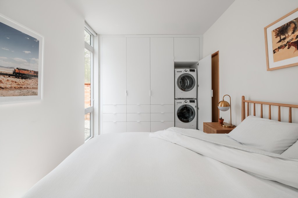 Bedroom in ADU by Flower Architecture