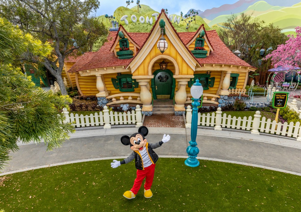 Mickey's House Disneyland