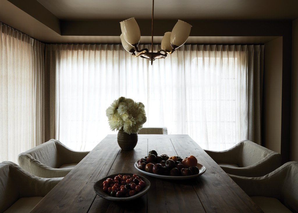 This Dreamy Pacific Northwest Family Home’s Interior Design Was Inspired by a Bouquet of Flowers