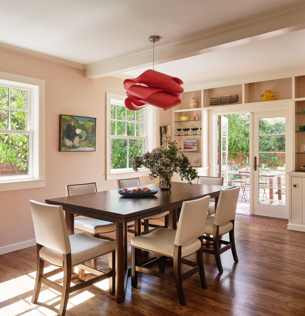 Dining Room in Palo Alto House by Chantal Lamberto