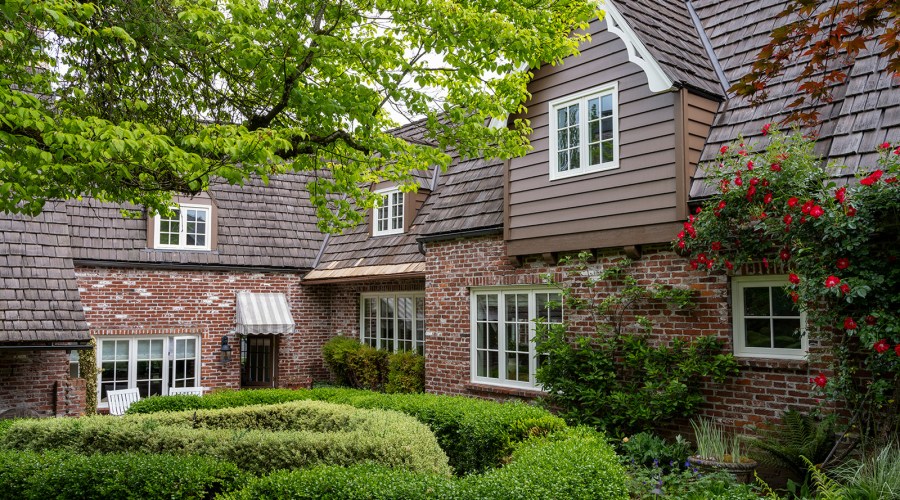 The Inspiration for This Oregon Home? The Seven Dwarfs’ Cottage in Snow White