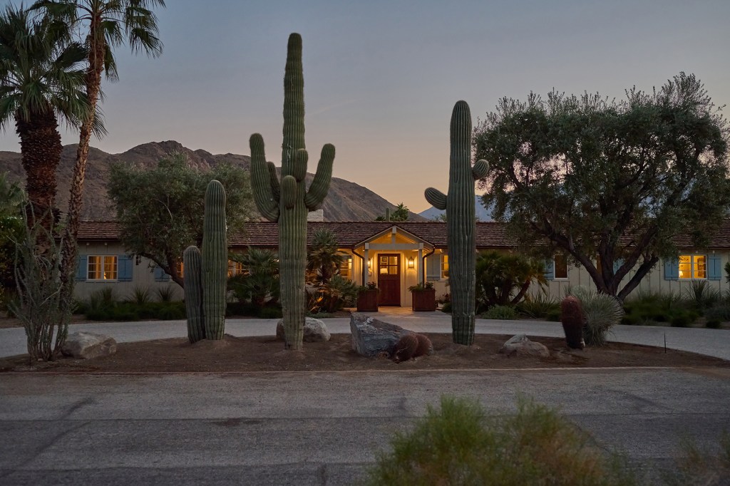 Exterior in Smoke Tree Ranch House by Rollins Andrew