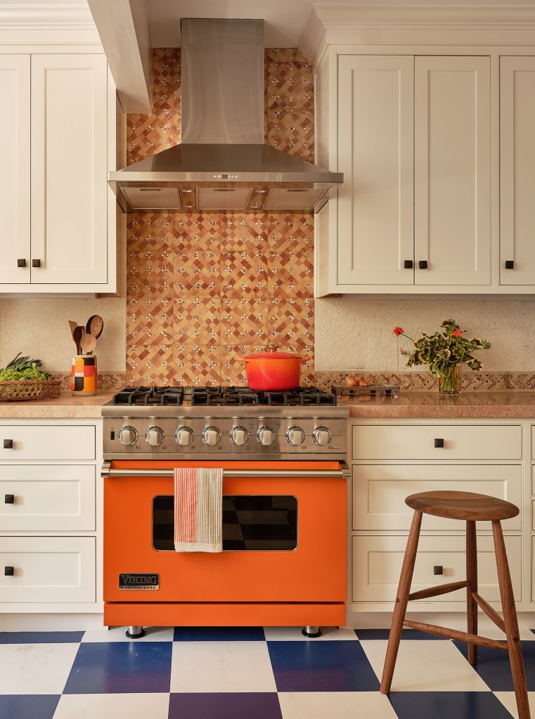 Kitchen in Palo Alto House by Chantal Lamberto