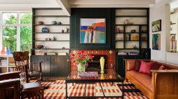 Living Room in Palo Alto House by Chantal Lamberto
