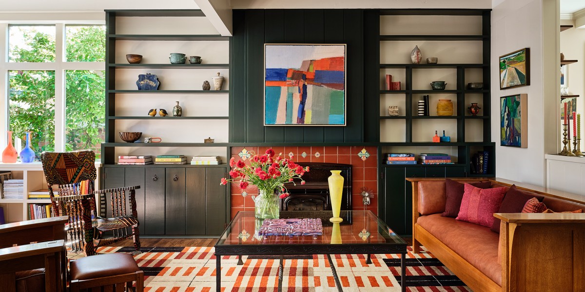 In This Palo Alto Home, the Interiors Are the Backdrop for an Eclectic Art Collection