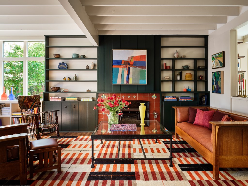 In This Palo Alto Home, the Interiors Are the Backdrop for an Eclectic Art Collection