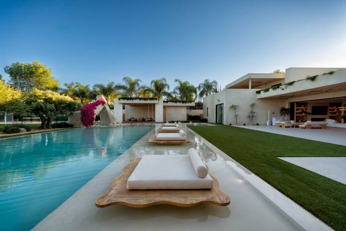 Palmera Canyon Luxury Backyard