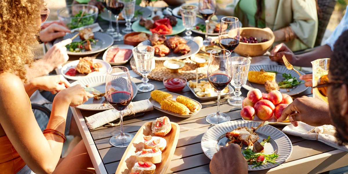 Hosting an Outdoor Party? 5 Savvy Tips Professional Party Planners Swear By