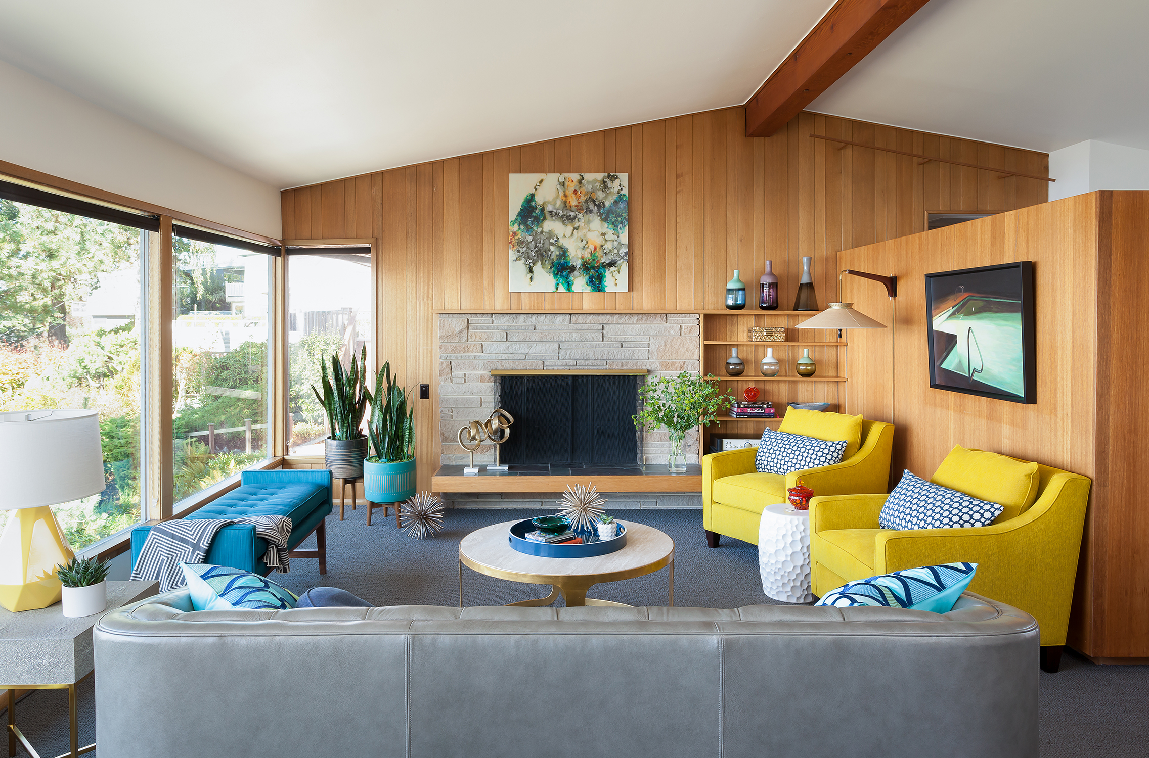 5 Artwork Mistakes That Could Actually Make Your Home Look Cheap