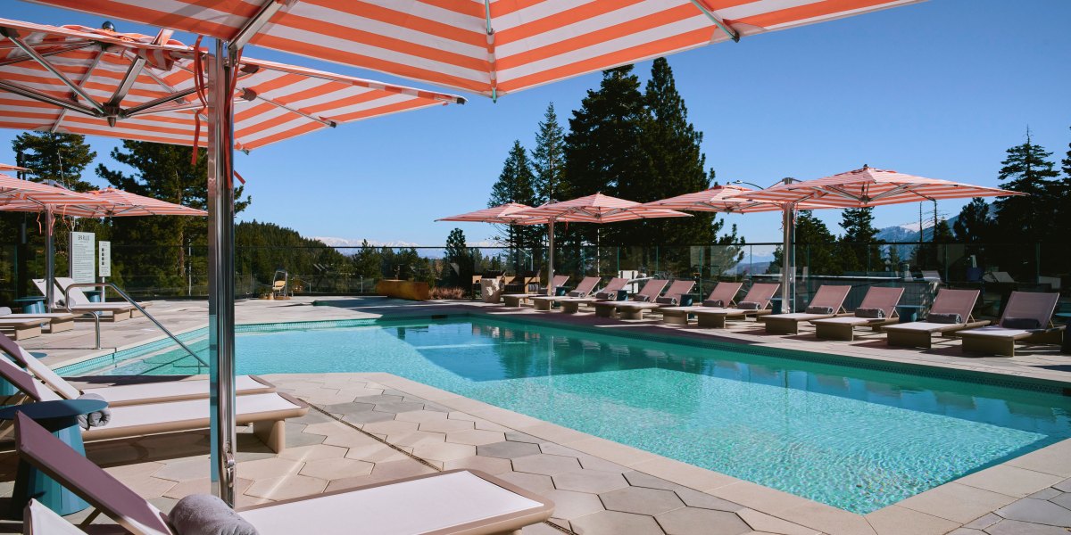Limelight Mammoth Pool Deck