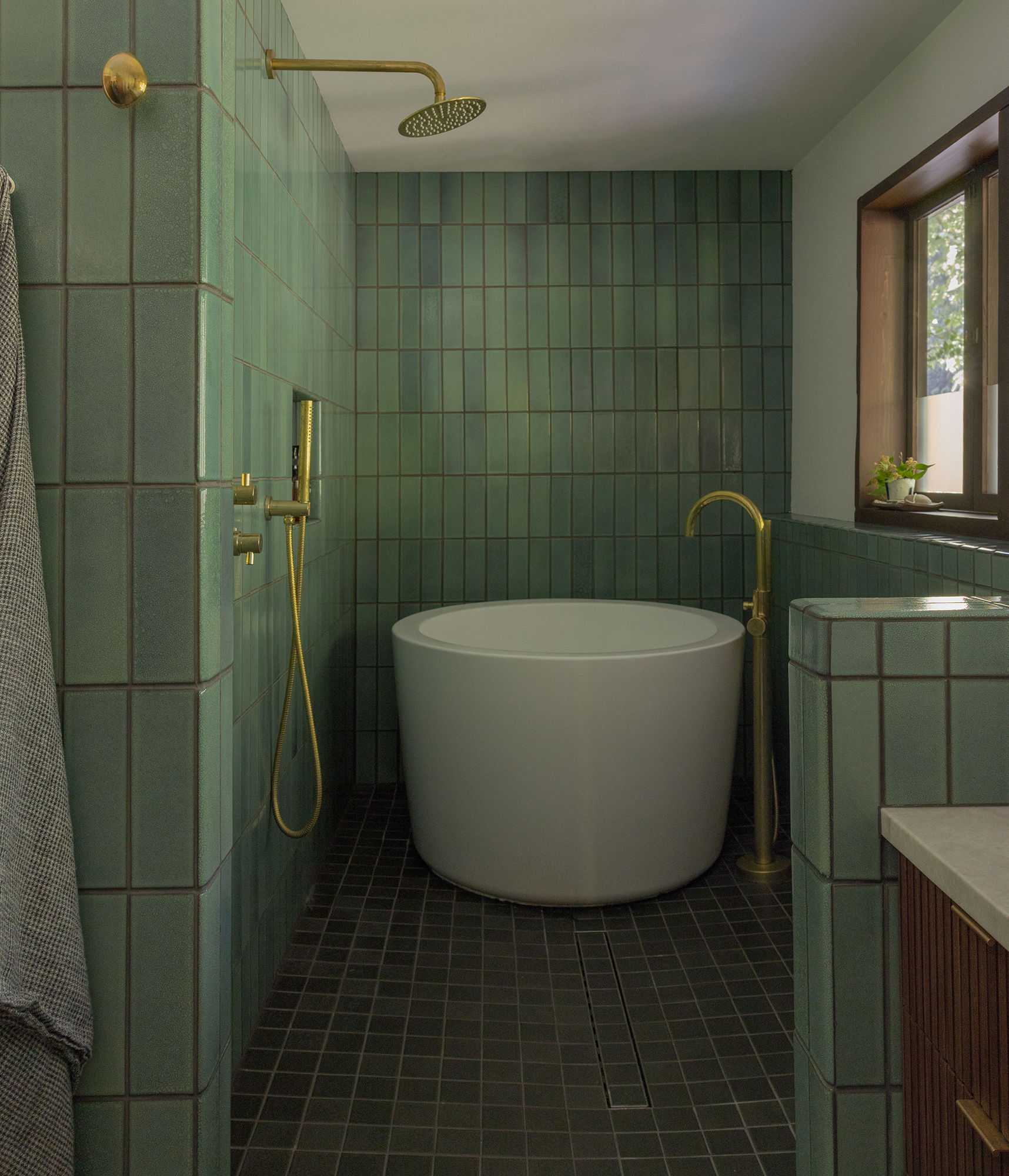 Bathroom Shower Burrows House by chadbourne + doss