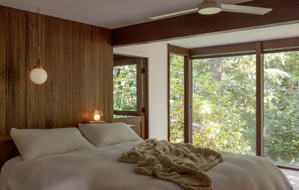 Bedroom Burrows House by chadbourne + doss
