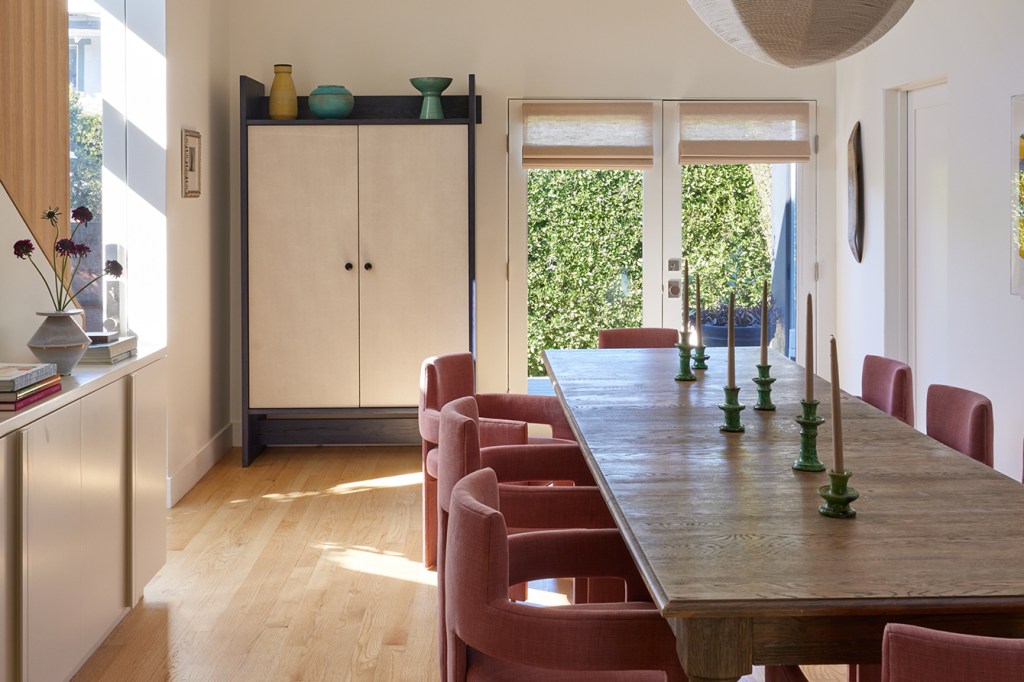 A Venice Beach House Stuck in the 2000s Goes Back to Its Laid-Back Coastal Roots