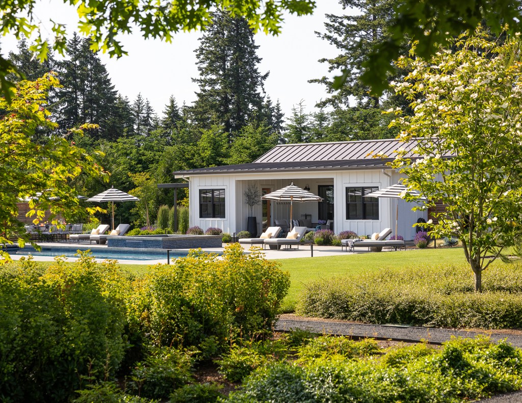 Pacific Northwest Meets the Amalfi Coast in This Pool House ADU