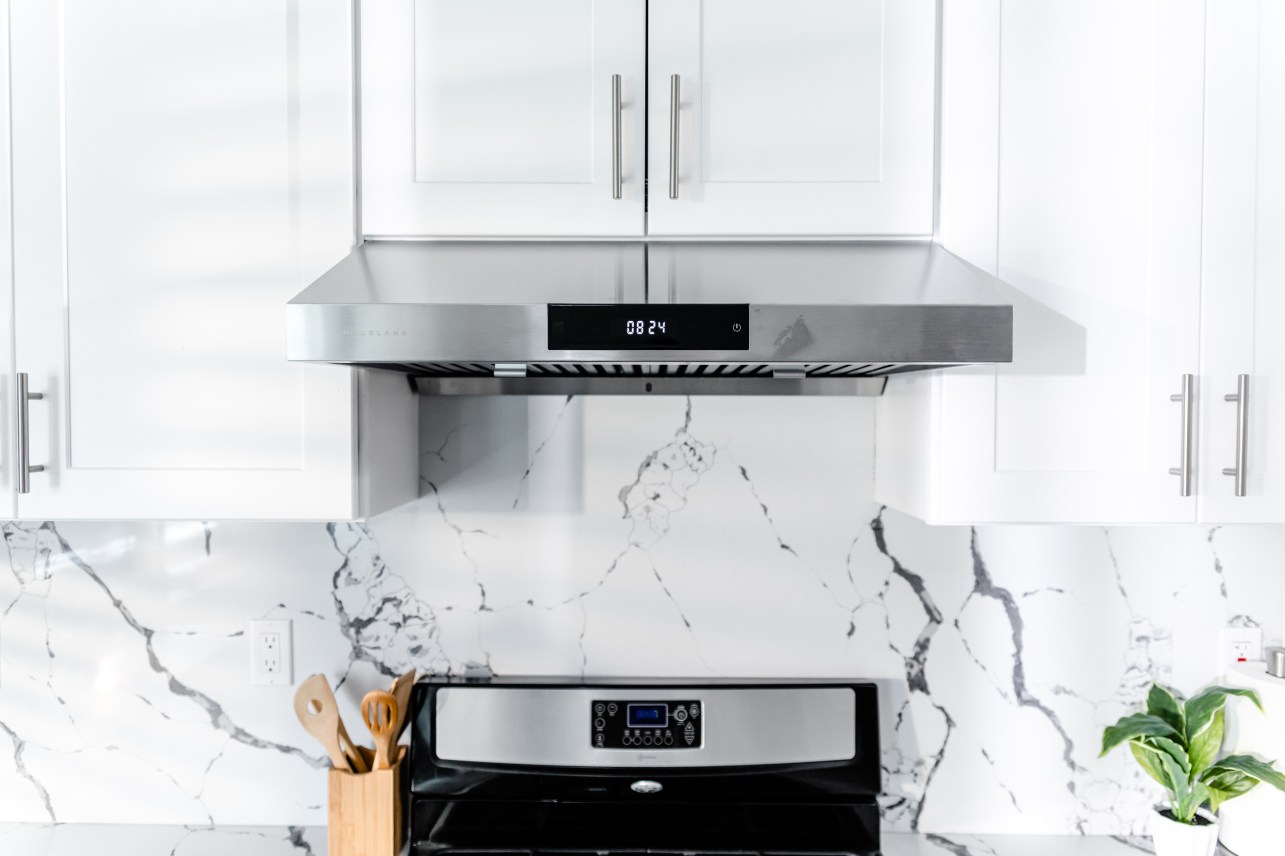 A Vent Hood Might Be the Most Important Kitchen Appliance for Serious Cooks