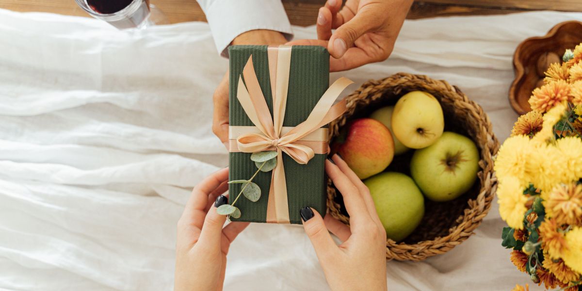 Hostess Gifts to Bring to Your Next Summer Party