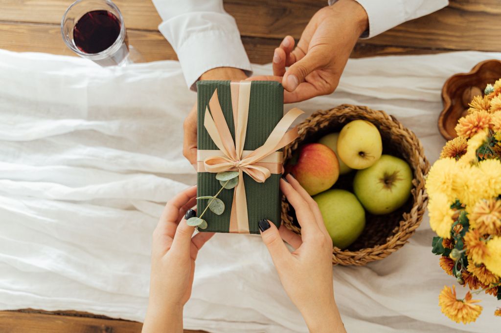 Hostess Gifts to Bring to Your Next Summer Party