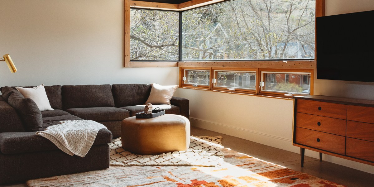 Buying a Rug? 4 Crucial Rules Designers Always Follow