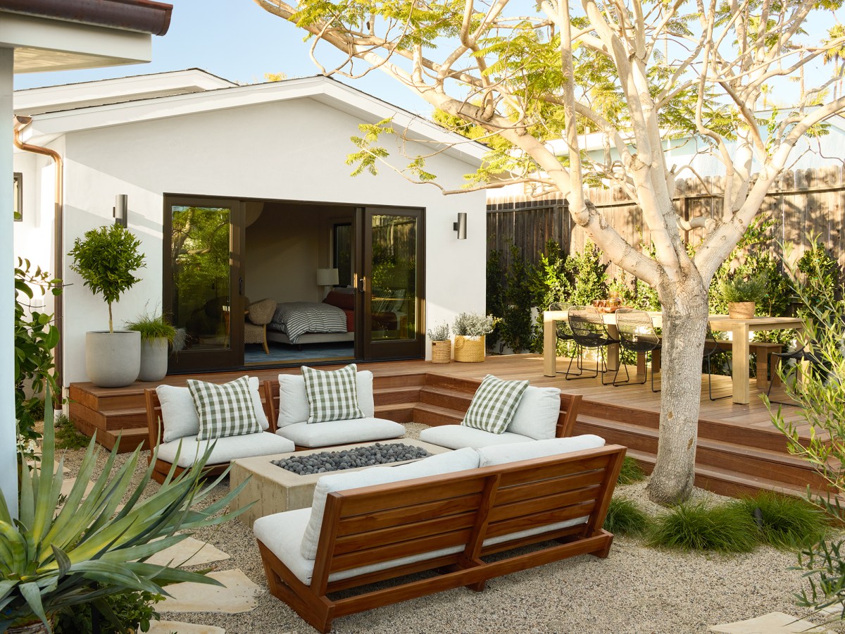 A San Clemente Beach House Where Seriousness Was Thrown out the Window