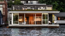 Seattle Floating Home by Dyna Builders