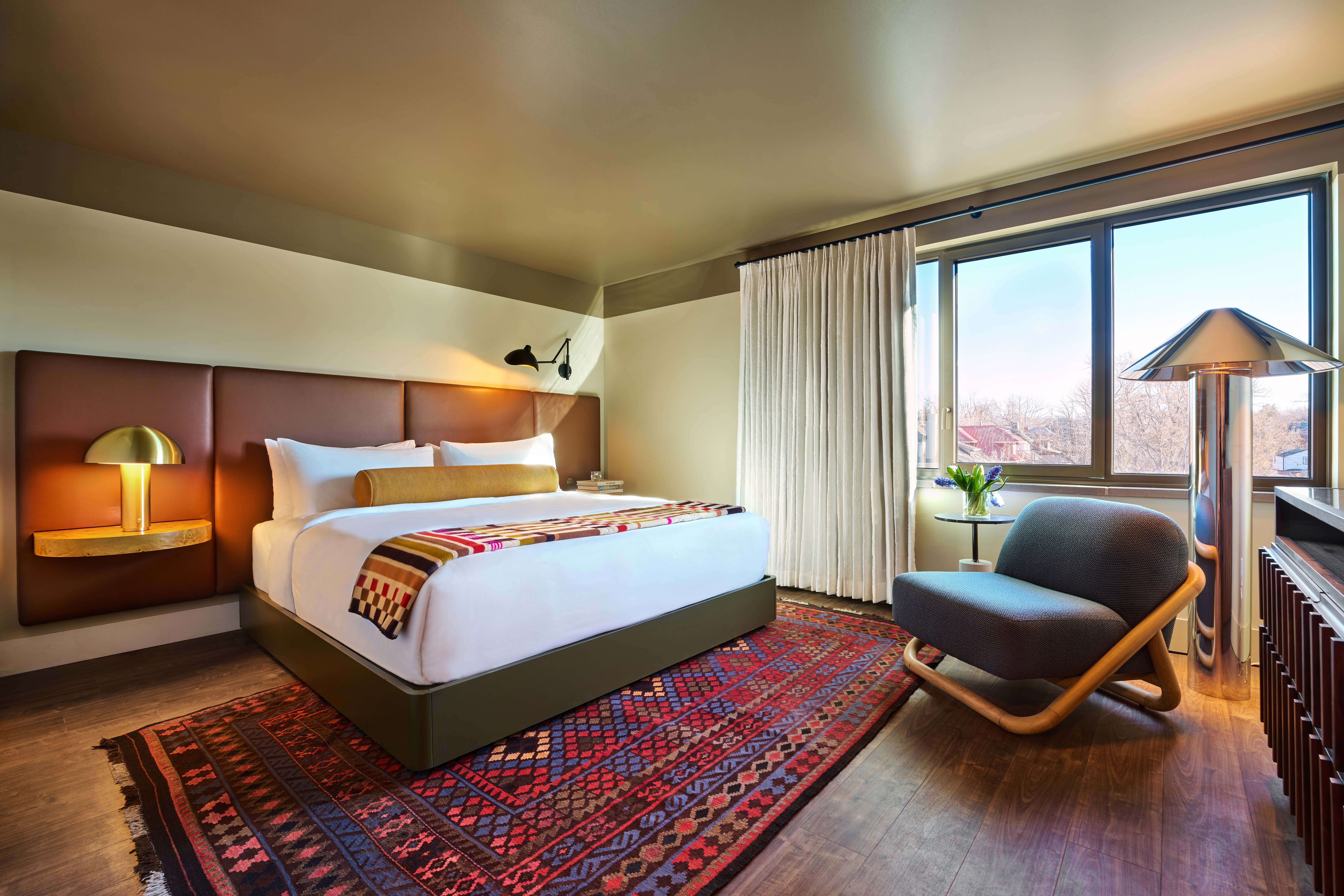 all-inn-hotel-guest-room