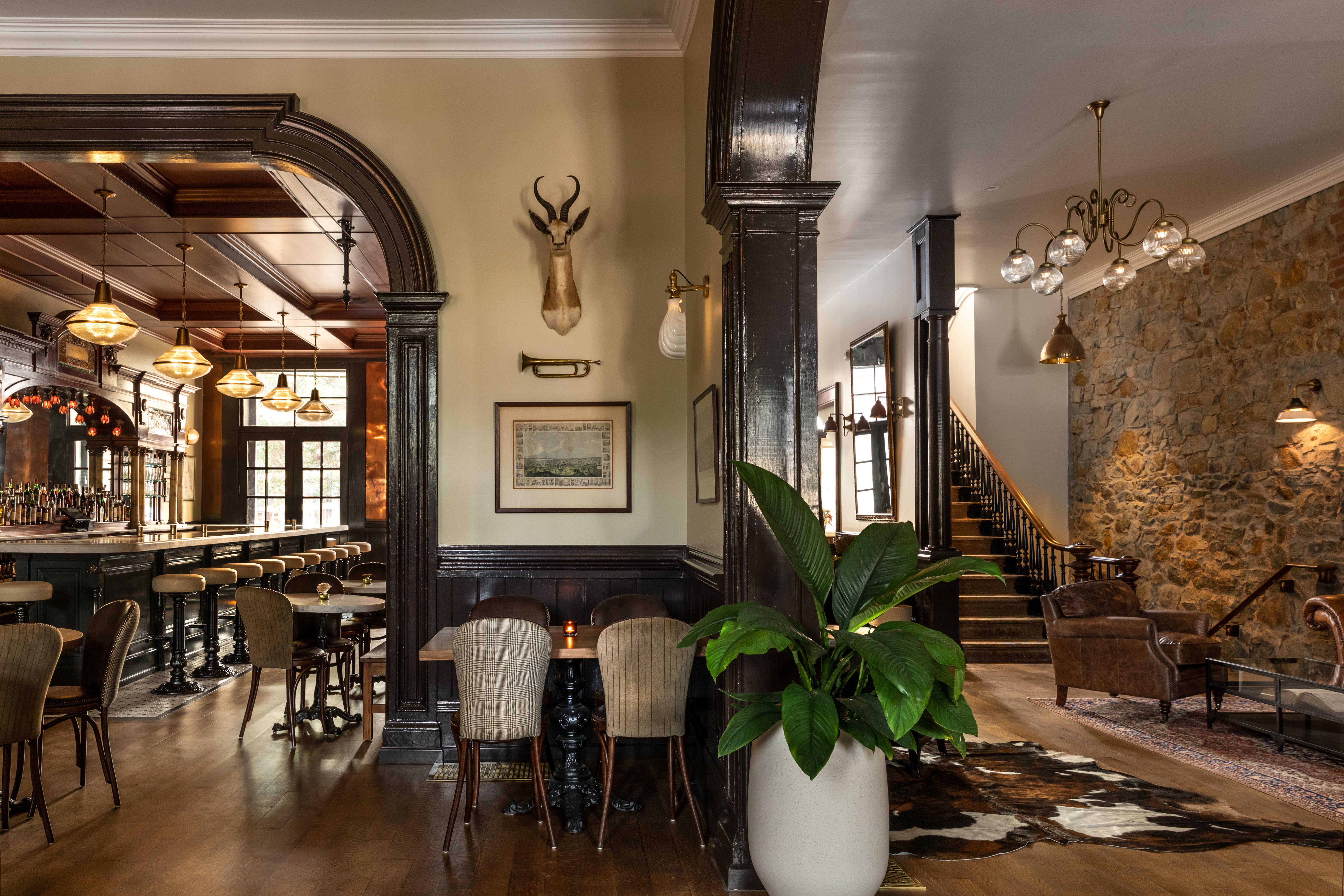 hotel-lobby-and-bar