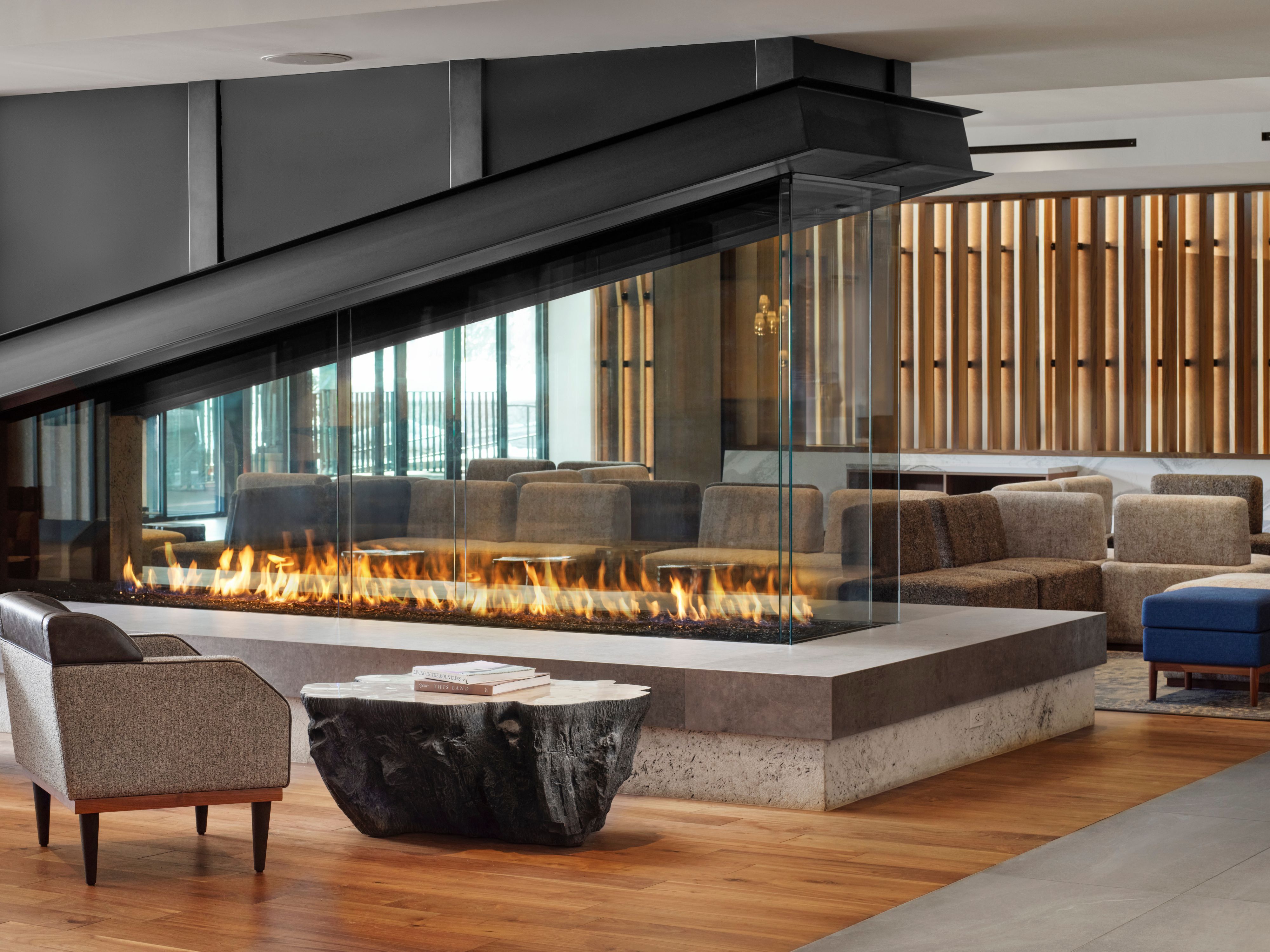 lobby-of-hotel-alpenrock-breckenridge-colo