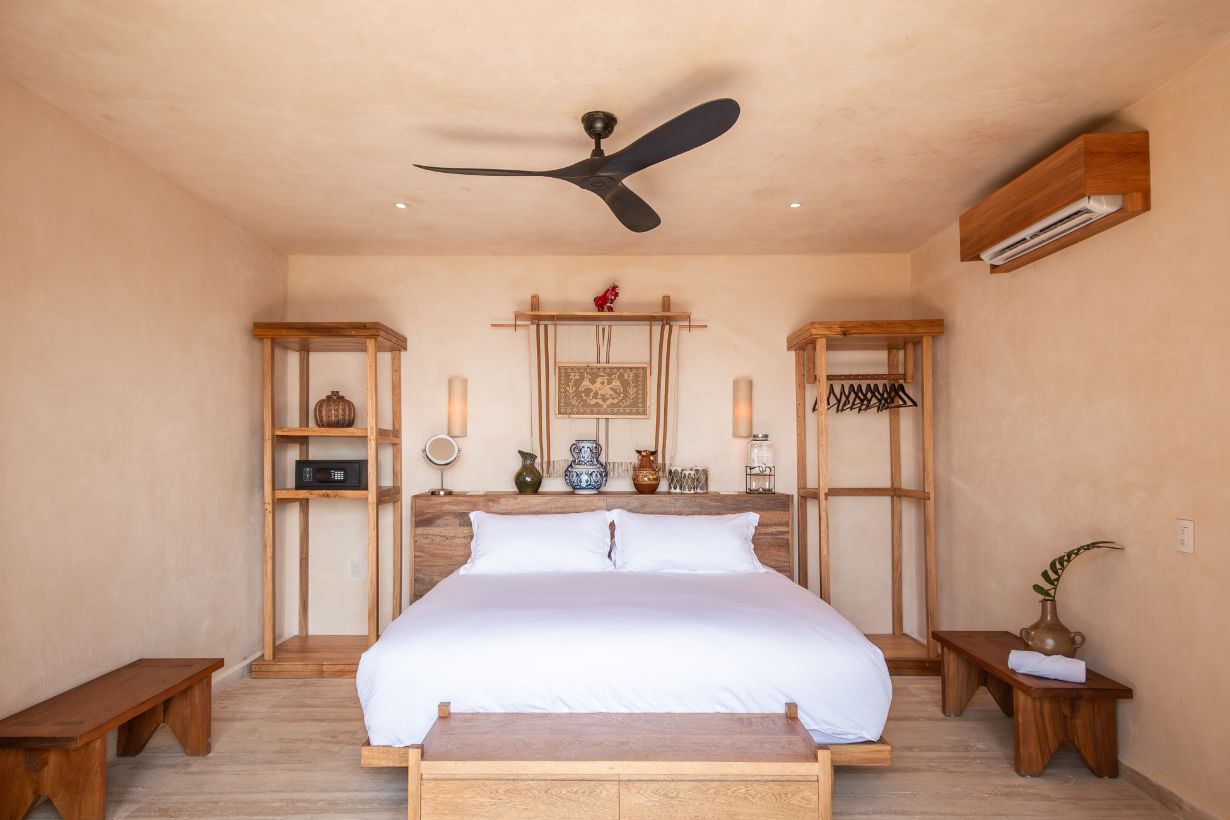 guest-room-at-la-valise-mazunte