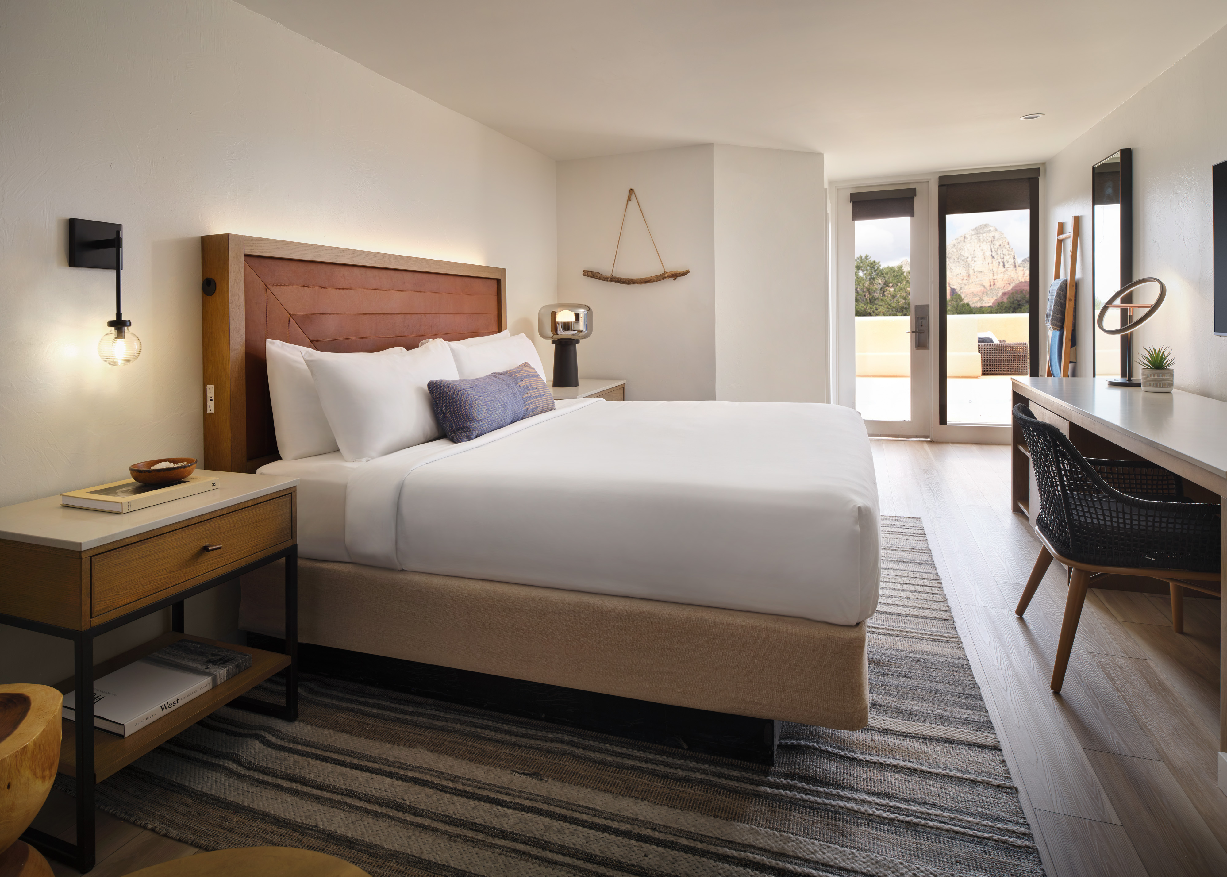sky-rock-sedona-king-guestroom
