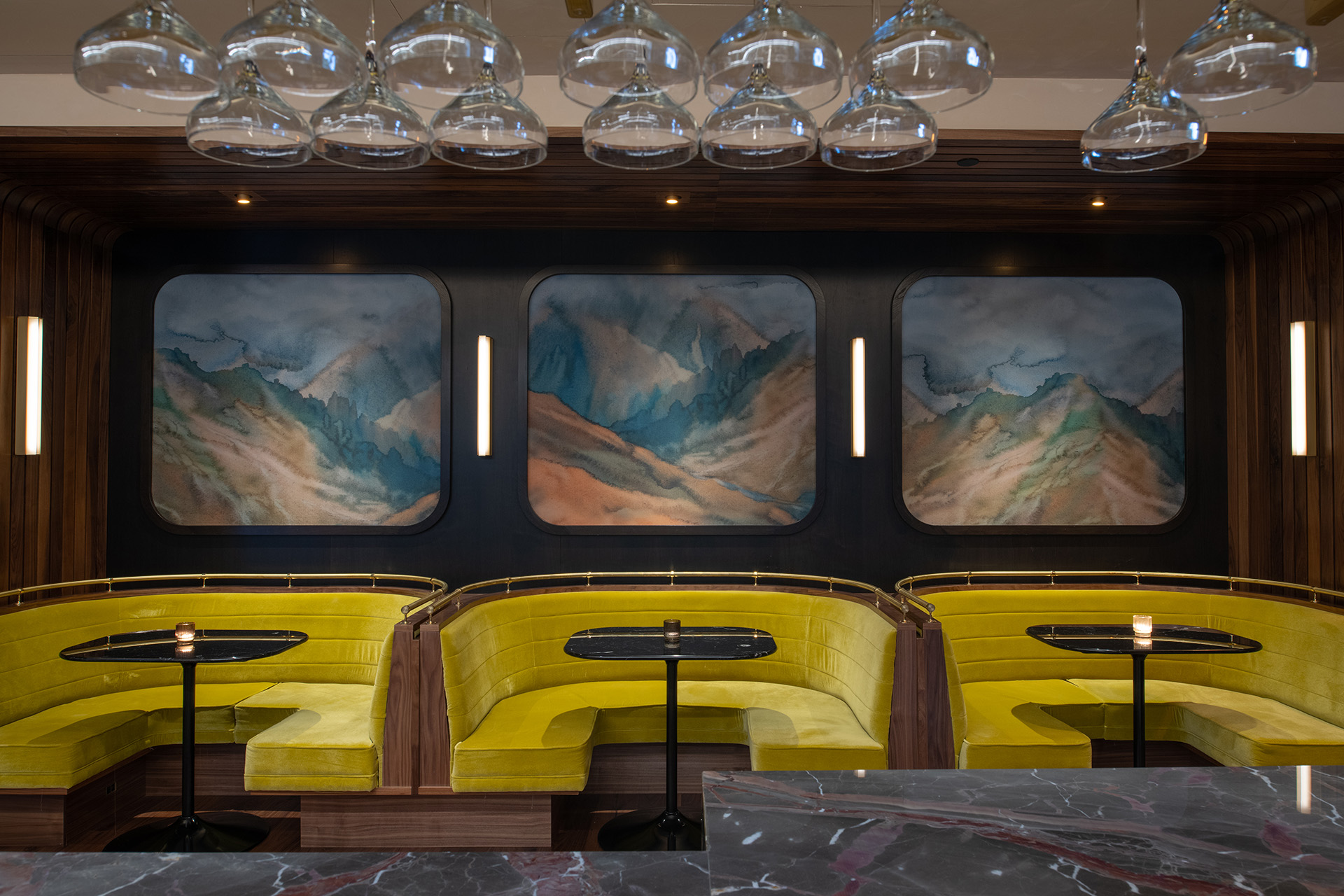 rosebay-cocktail-bar-booths