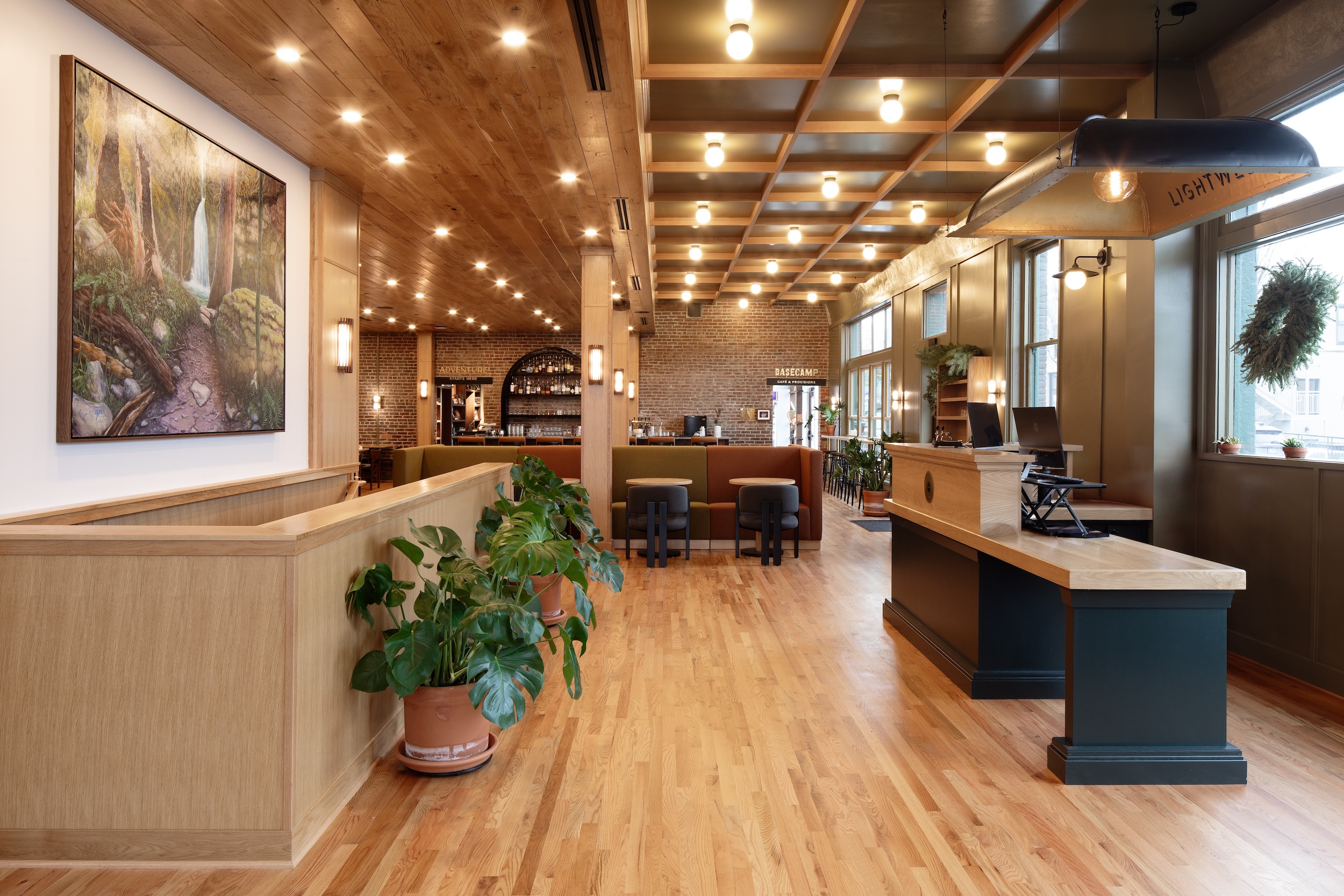 hood-rivers-living-room