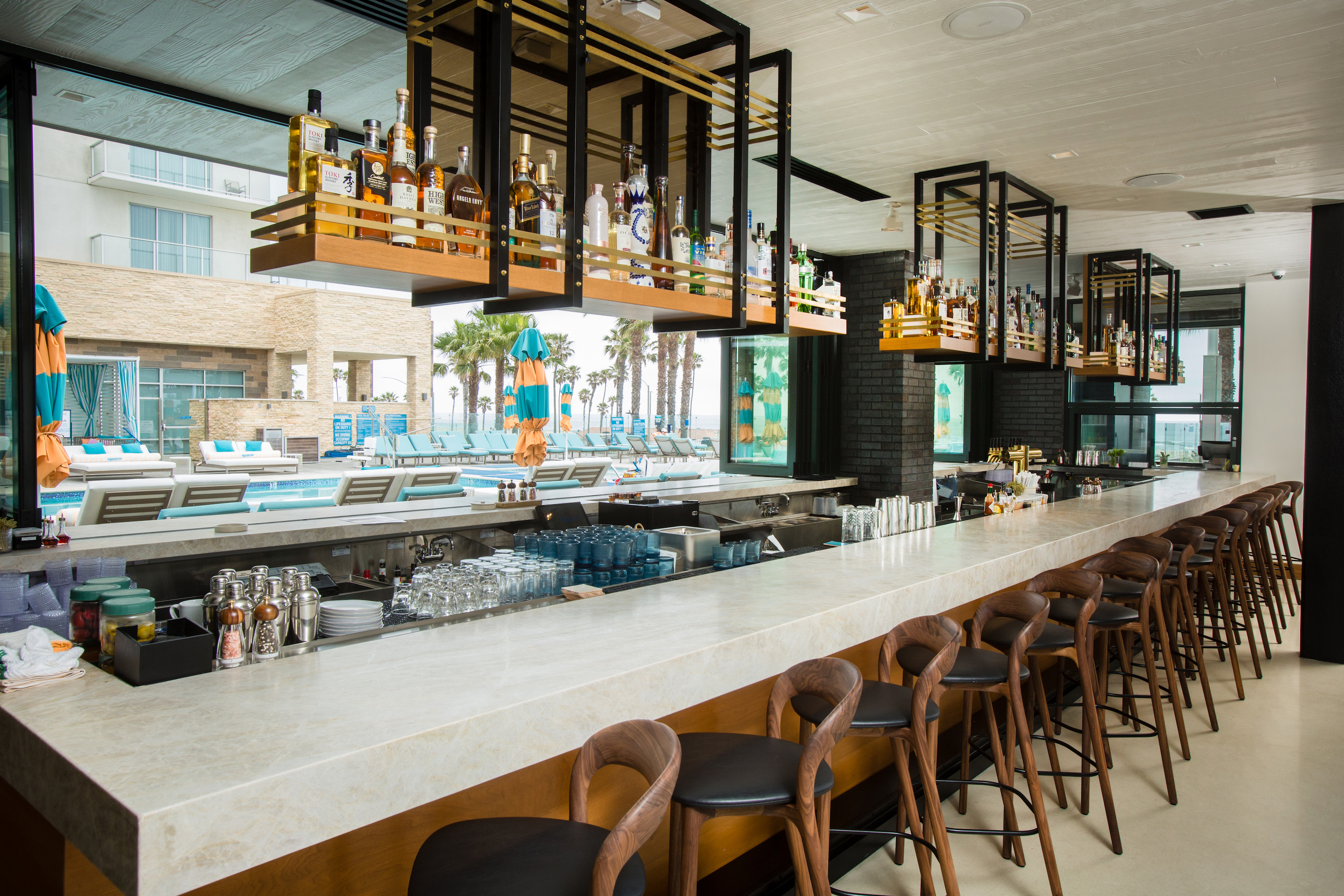 lorea-pool-bar