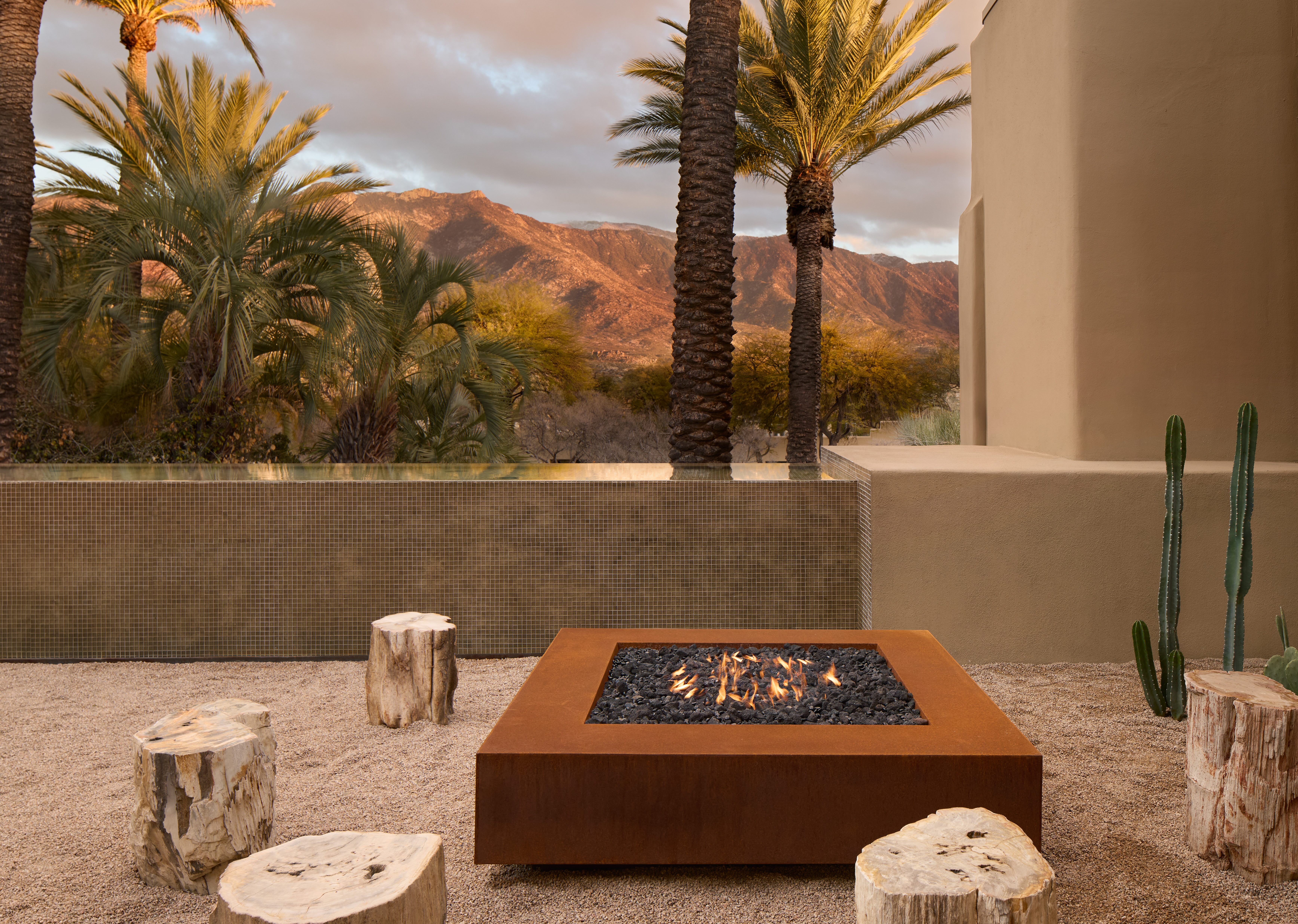 life-in-balance-spa-front-patio