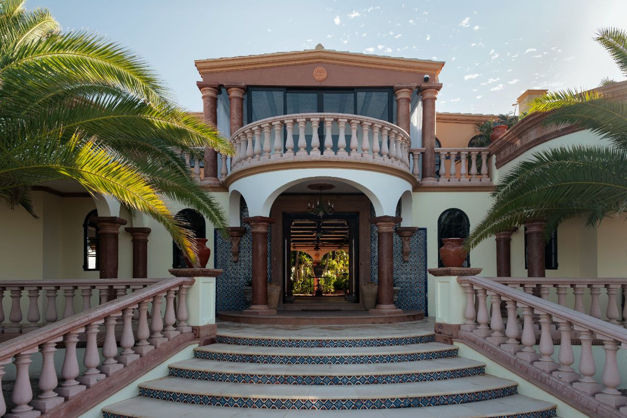 entrance-to-la-valise-los-cabos