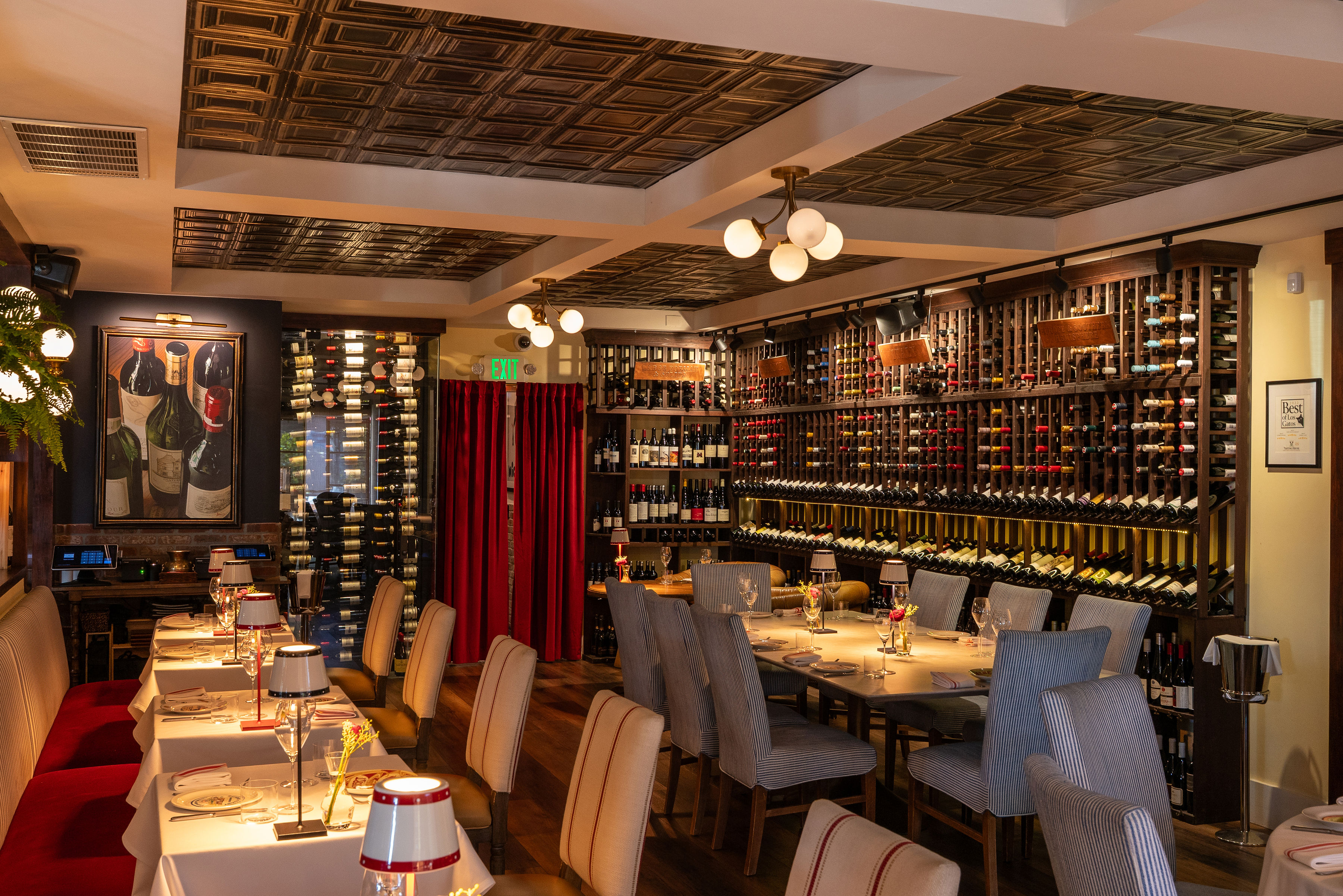 dining-room-at-tasting-house