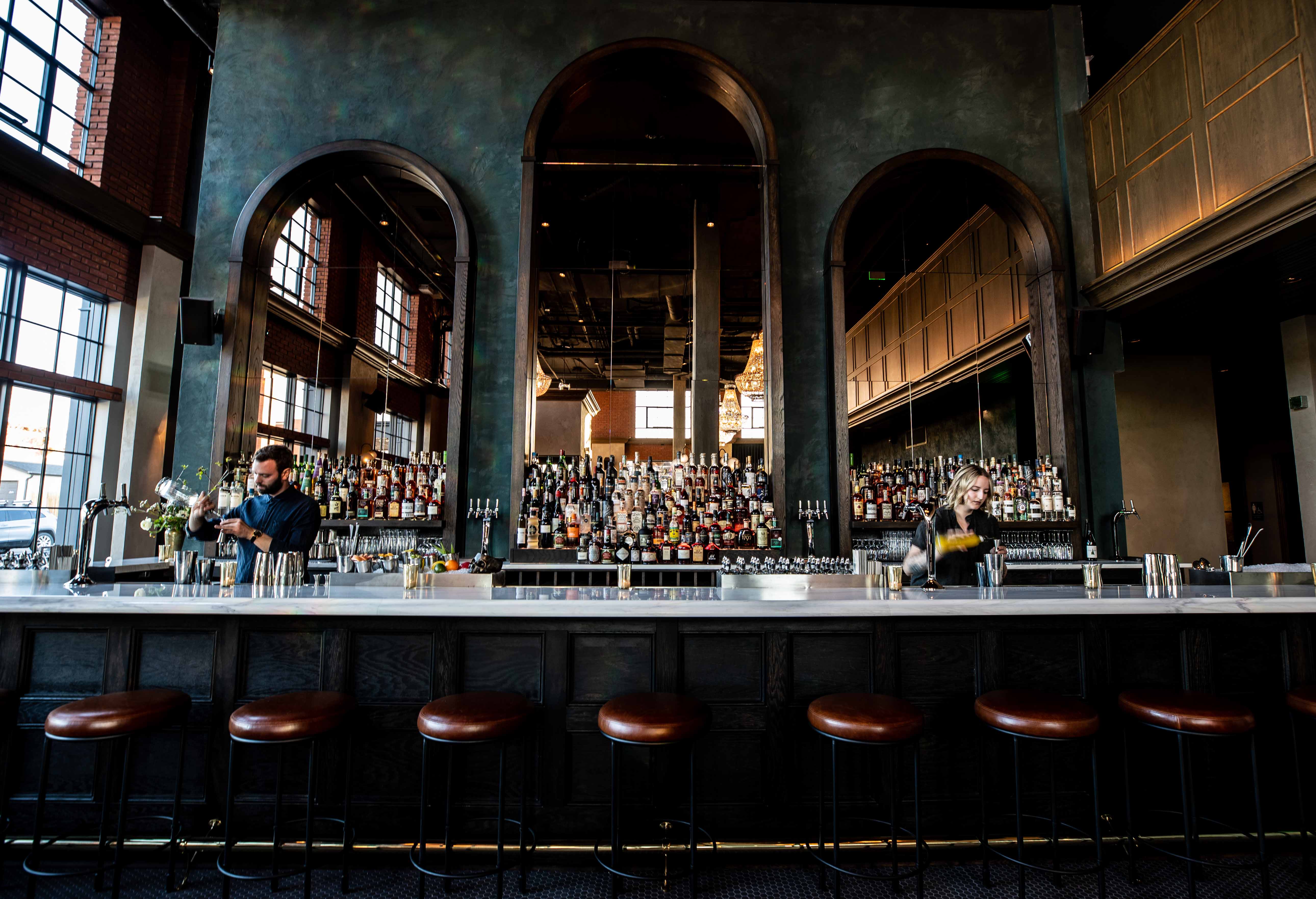 lobby-bar
